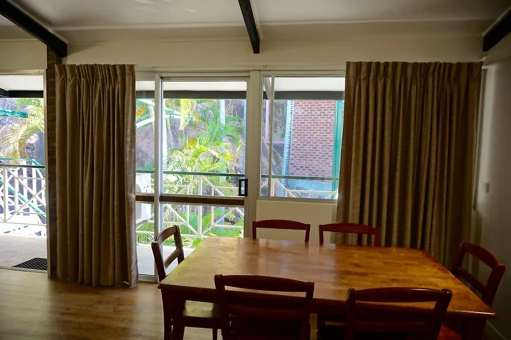 Yongala Lodge By The Strand 3*, Townsville Australia