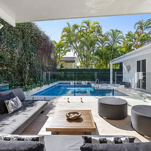 Family & Pet-friendly Luxury Near Hastings St Australia
